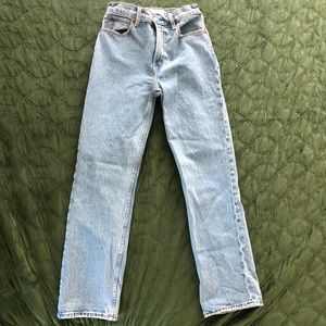 Abercrombie Ultra High Rise 90s Straight Jean - Size 25/Short.